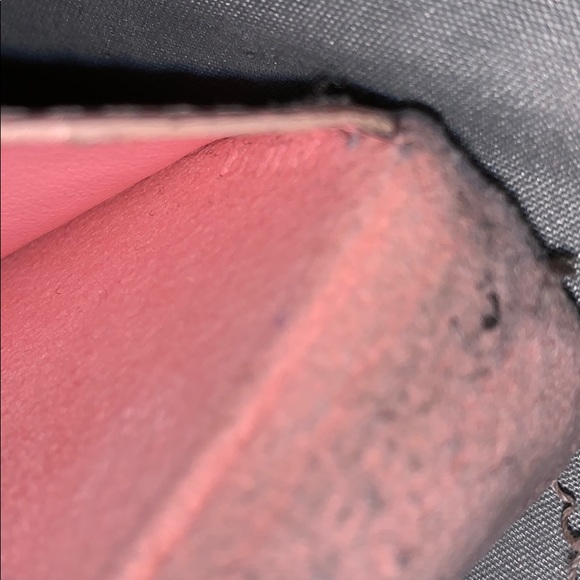 Authentic Louis Vuitton phone case - Picture 8 of 8